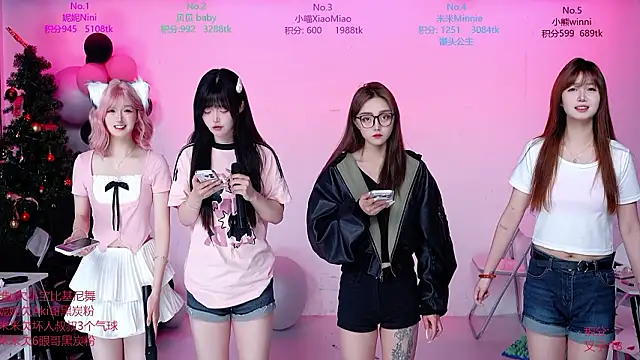 CM---002 online show from March 29, 2:00 am