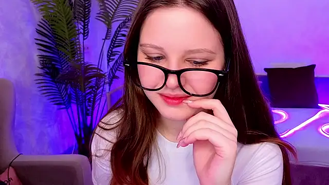 Lana Moon   online show from November 30, 2:15 am