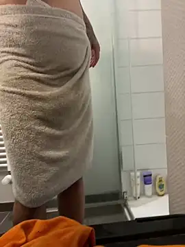 Lothentik online show from April 10, 10:31 am