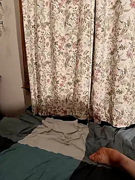 Susiee Redd online show from December 17, 2:45 pm