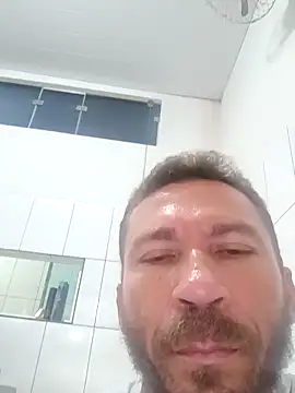 RobertoLuiz84 online show from March 11, 4:24 pm