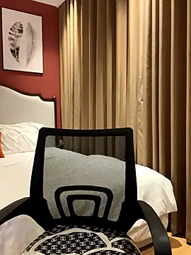 Queen-of-Love online show from December 1, 2:11 pm