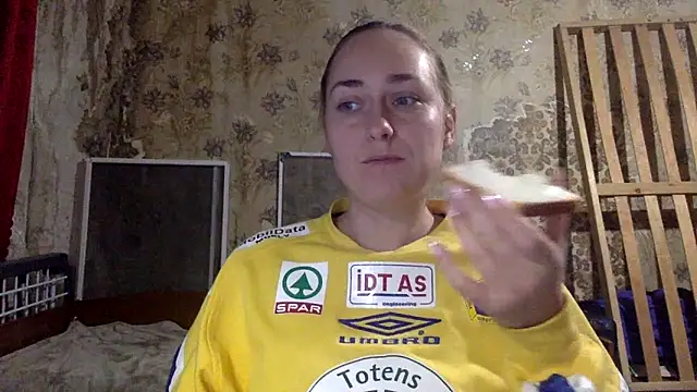 Vassila69 online show from December 18, 7:31 pm