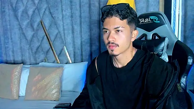 NicolaiKarav online show from January 13, 11:48 am