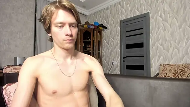 milkiwvy online show from April 12, 9:20 pm