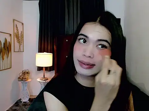 Snapshot of hollyyumiloove chatting on February 23, 10:12 am hollyyumiloove online show from February 23, 10:12 am