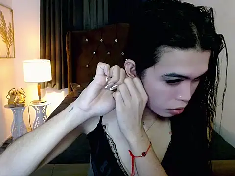 Snapshot of hollyyumiloove chatting on March 24, 10:53 am hollyyumiloove online show from March 24, 10:53 am