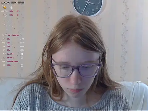 LustfulSarah online show from October 17, 12:41 pm