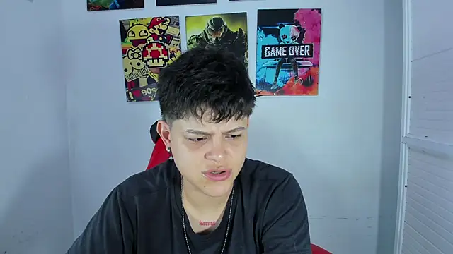  ian sweet online show from December 5, 8:05 pm