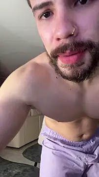 Valenthino Salvatore online show from March 16, 3:45 am