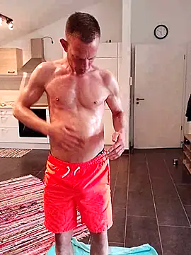 Snapshot of hamstiboy55 chatting on May 6, 3:50 pm hamstiboy55 online show from May 6, 3:50 pm