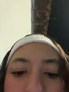 lindaa natashaa  online show from February 6, 1:10 am