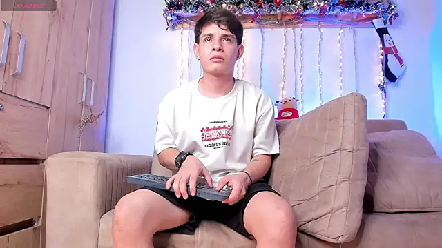 Snapshot of steveen_universe28 chatting on November 29, 12:57 am steveen universe28 online show from November 29, 12:57 am