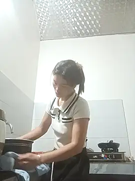 nangmo online show from May 18, 10:59 pm