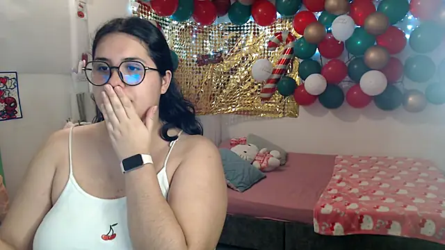 suckdreams19 online show from December 18, 4:29 am