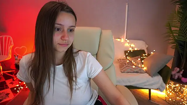 TinyNatalie online show from May 16, 9:13 pm