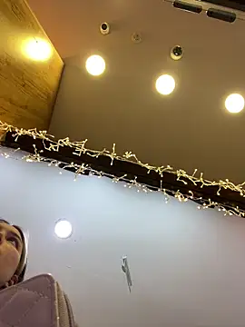 Snapshot of KateBurlesk chatting on December 20, 9:16 am KateBurlesk online show from December 20, 9:16 am