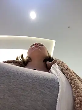 Snapshot of KateBurlesk chatting on December 21, 9:38 am KateBurlesk online show from December 21, 9:38 am