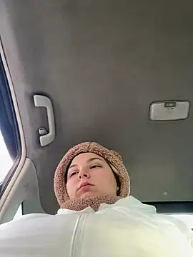 Snapshot of KateBurlesk chatting on January 15, 8:19 am KateBurlesk online show from January 15, 8:19 am