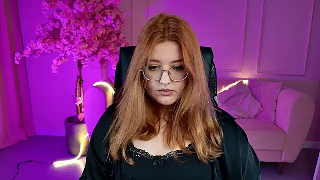 StaceyJensen online show from November 24, 5:29 am