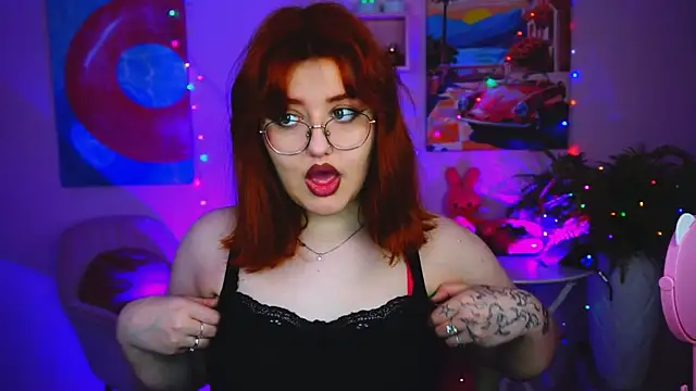 StaceyJensen online show from April 10, 12:21 pm