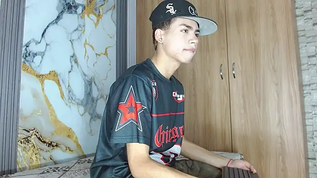 maverickhotson303av online show from November 24, 8:41 pm