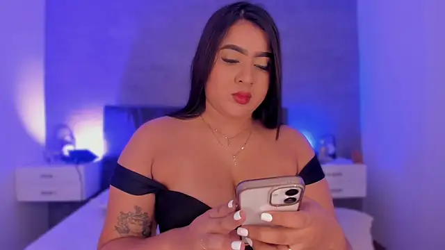 alejandrarojas  online show from January 19, 1:15 pm