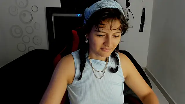 Mia and Kenai online show from December 1, 12:32 pm