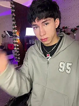 kaelwolf tay online show from March 28, 7:13 pm