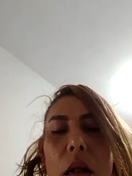 Alice-pink online show from November 28, 3:42 am