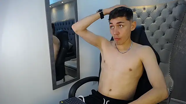 LoganFoster  online show from December 19, 8:49 pm