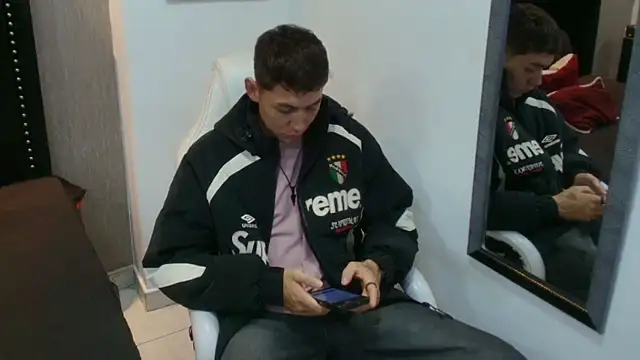 LoganFoster  online show from January 13, 8:14 pm