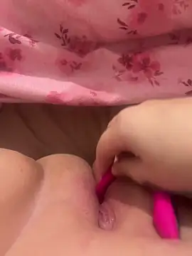 sluttybabex online show from December 19, 10:28 pm