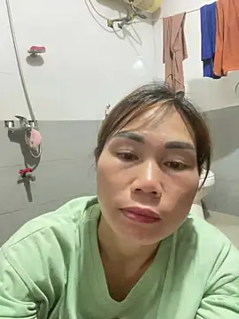 meganmeo online show from May 18, 4:24 pm