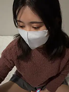 Minagi Shizuku online show from December 18, 4:13 pm