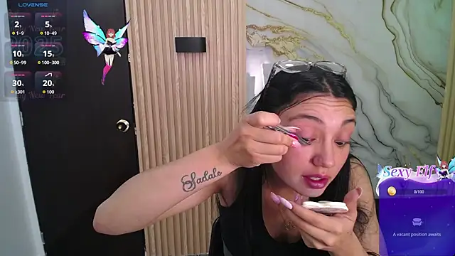  ArianaToro online show from January 6, 1:37 pm