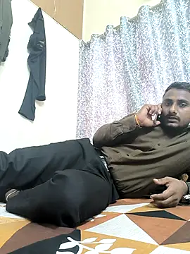 Snapshot of aryaaap chatting on December 5, 10:35 am aryaaap online show from December 5, 10:35 am