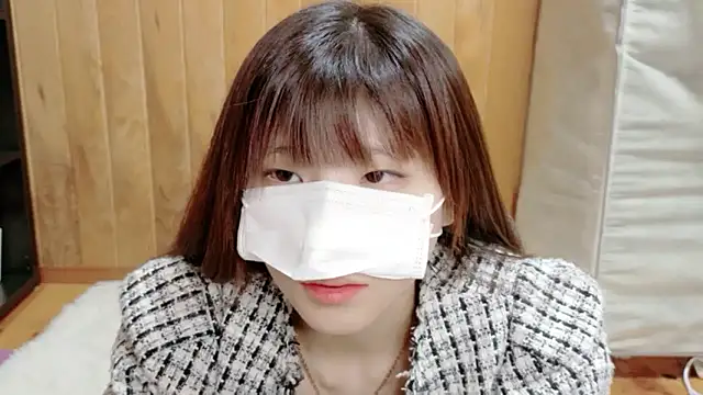  NATSUMI online show from December 18, 1:06 pm