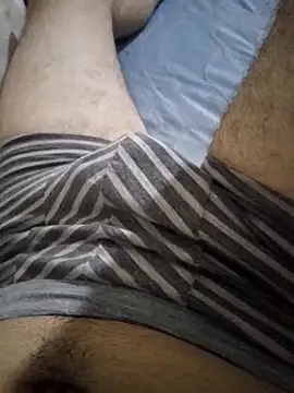 Snapshot of FruitfulBozeb21cm chatting on June 6, 12:27 am FruitfulBozeb21cm online show from June 6, 12:27 am
