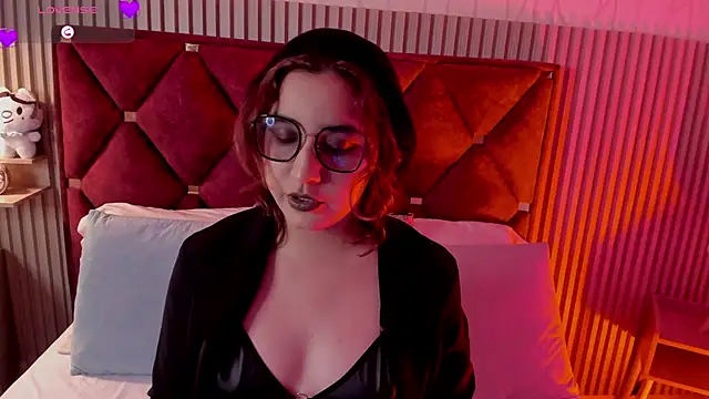 Kiri Velvet online show from April 23, 8:22 pm