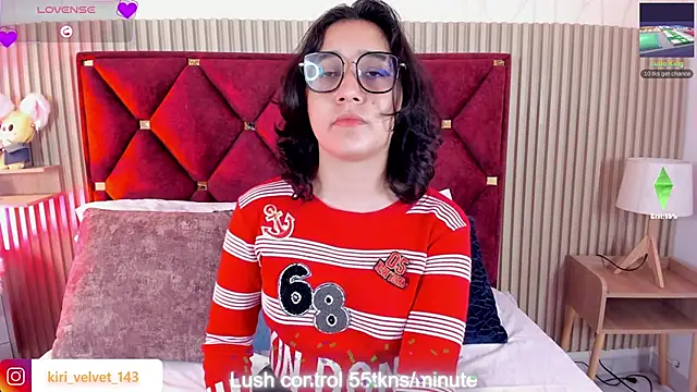 Snapshot of Kiri_Velvet chatting on June 23, 2:31 am Kiri Velvet online show from June 23, 2:31 am