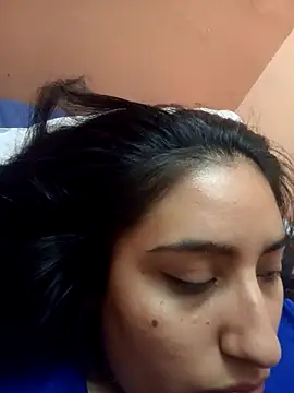 Snapshot of Bizcochitoc4 chatting on February 24, 1:14 am Bizcochitoc4 online show from February 24, 1:14 am