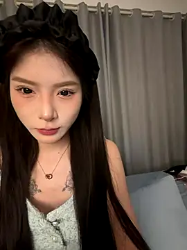 jiarenya online show from January 8, 10:28 am