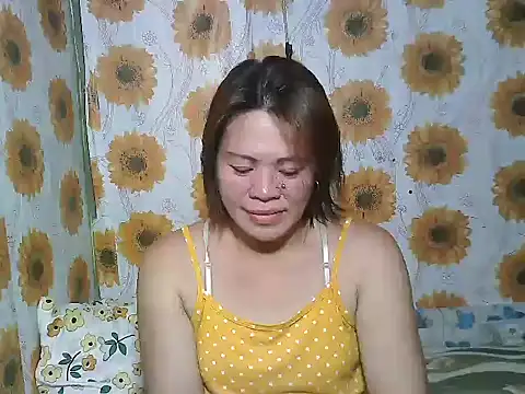 Smilinglovely online show from March 16, 6:17 am