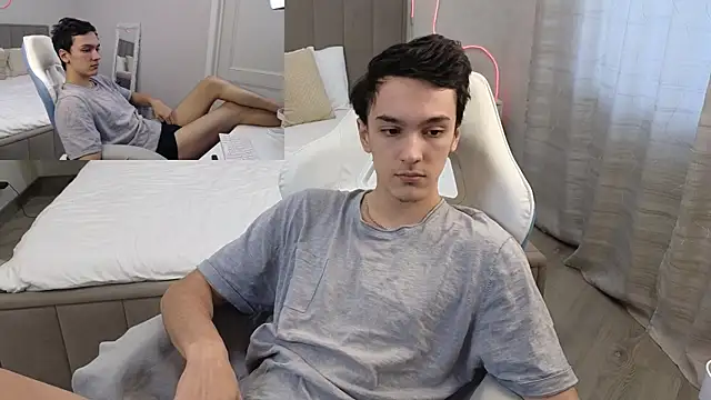 Snapshot of MoonlinSkinn chatting on January 17, 8:08 am MoonlinSkinn online show from January 17, 8:08 am