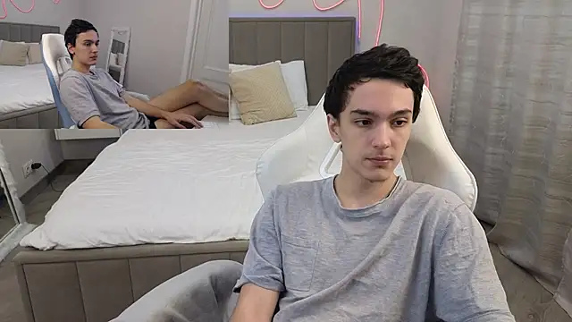 Snapshot of MoonlinSkinn chatting on January 18, 1:09 am MoonlinSkinn online show from January 18, 1:09 am