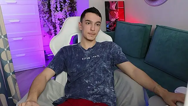 Snapshot of MoonlinSkinn chatting on February 20, 6:26 am MoonlinSkinn online show from February 20, 6:26 am