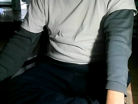 Snapshot of OreCam chatting on April 27, 7:34 pm OreCam online show from April 27, 7:34 pm