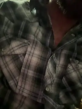 2addictivelyhorny online show from April 17, 2:47 am