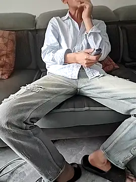 Snapshot of micai_fengbei chatting on May 2, 9:47 am micai fengbei online show from May 2, 9:47 am